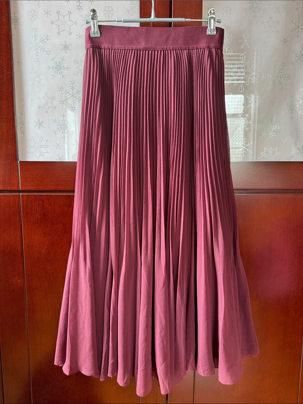🌎Aritzia Wine-Red Pleated Circle Skirt - Picture 5 of 8